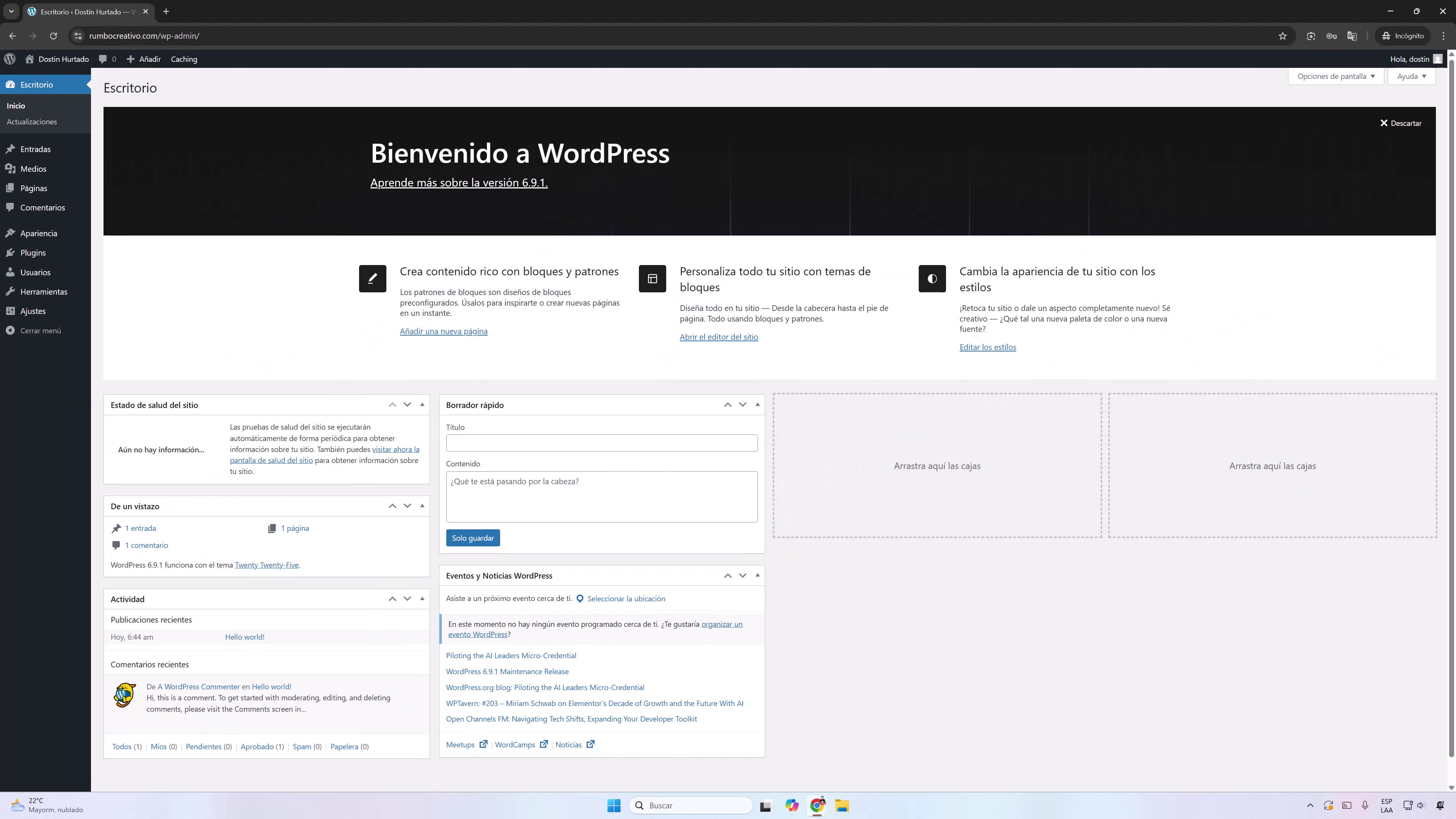Vista del escritorio de administración de WordPress recién instalado.
